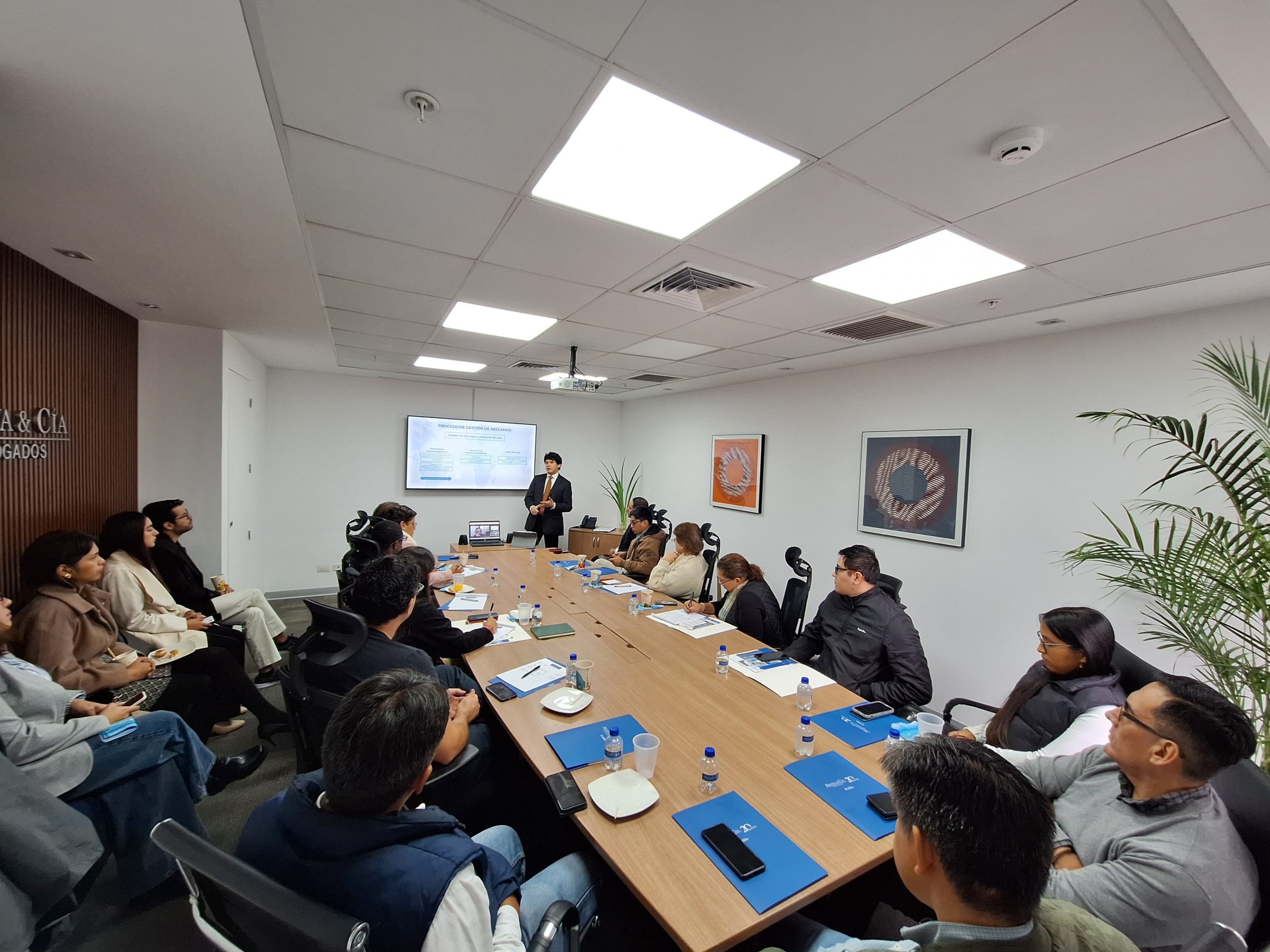 Desayuno Marítimo: Administración de Reclamos en el Transporte Marítimo de Productos Perecibles