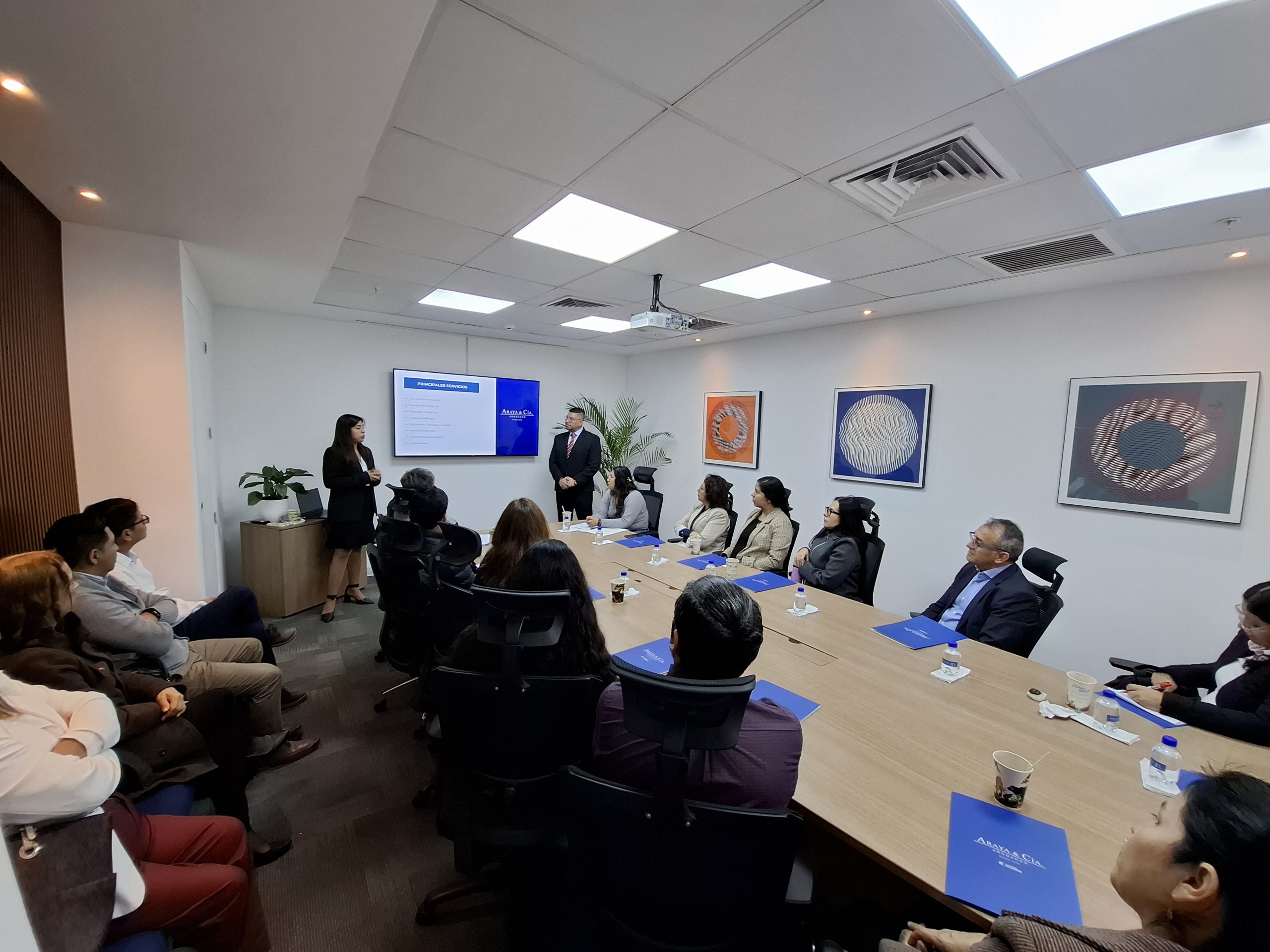 Empresas se preparan para los retos de Precios de Transferencia 2025 en desayuno organizado por Araya & Cía. Abogados